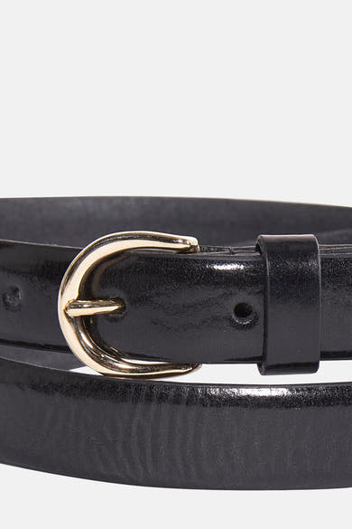 Ceinture noire de Legend, avec boucle dorée classique, en cuir verni brillant.