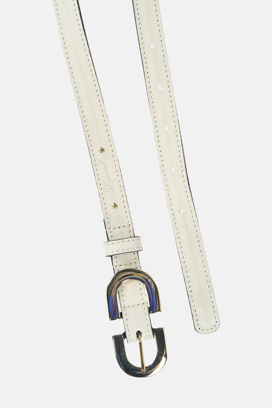 Ceinture écru en cuir de Legend avec boucle dorée originale et détails de couture.
