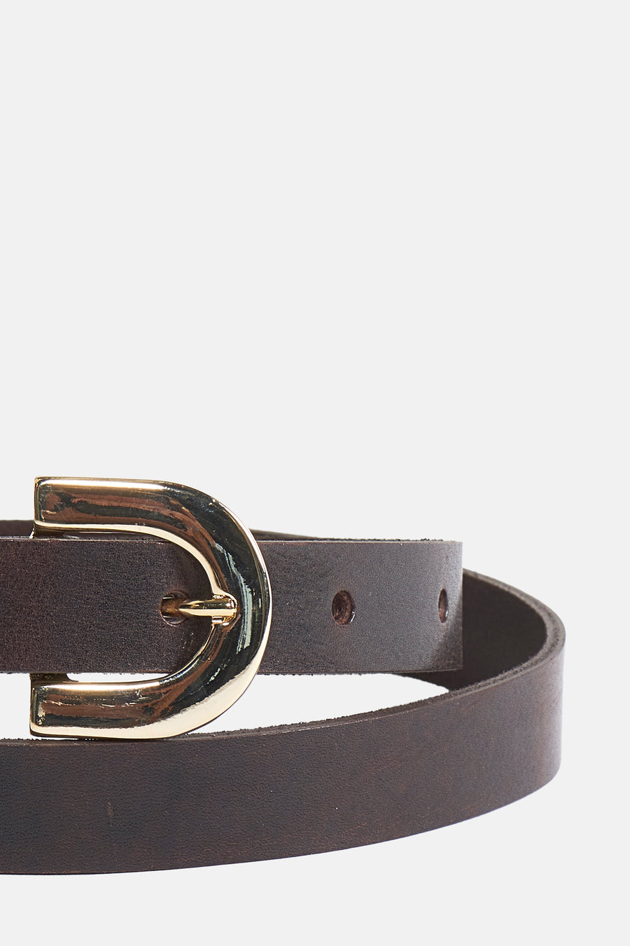 Ceinture brun de Legend, avec une boucle dorée en forme de D et trous de réglage.