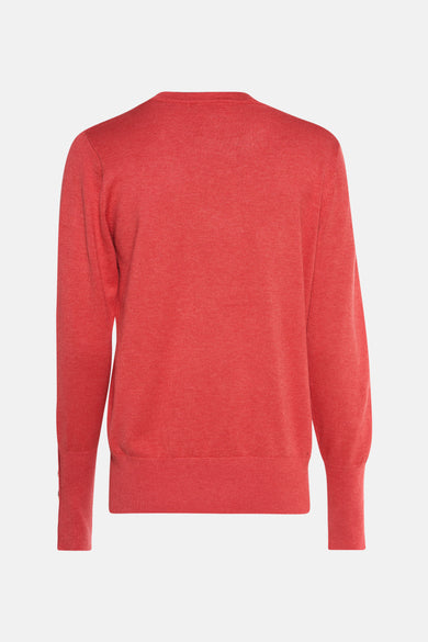 Pull à col rond rouge de FREEQUENT, manches longues et coupe classique sur fond blanc.