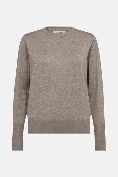 Pull à col rond taupe de FREEQUENT avec poignets boutonés.
