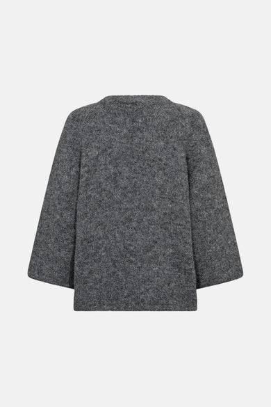Pull à col rond gris de FREEQUENT, en maille duveteuse avec manches trois-quarts amples.
