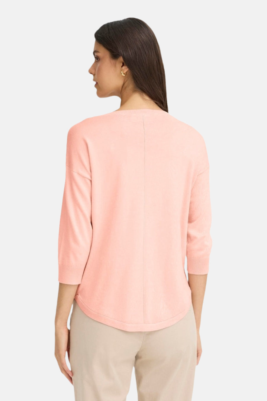 Pull à col rond rose de Fransa, avec des manches trois-quarts et une coupe droite.