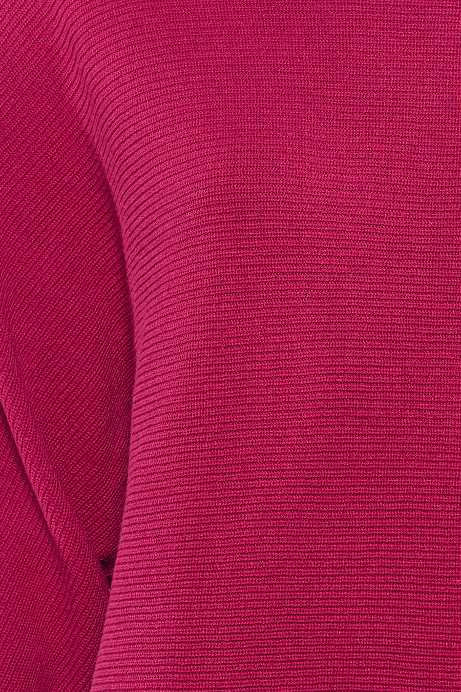 Pull rose à col rond de Fransa, en tricot côtelé fin avec détail de manche drapée.
