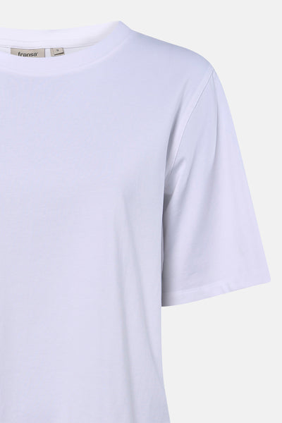 T-shirt blanc à manches courtes de Fransa, en jersey fin avec étiquette de la marque visible.