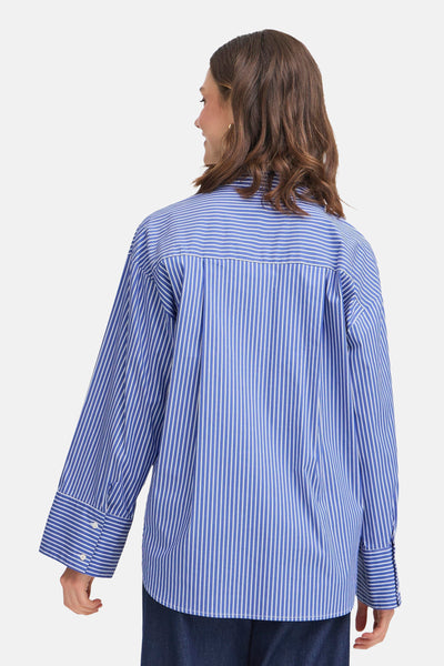 Blauwe gestreepte blouse met lange mouwen van Fransa met knoopmanchetten en een rugpas.