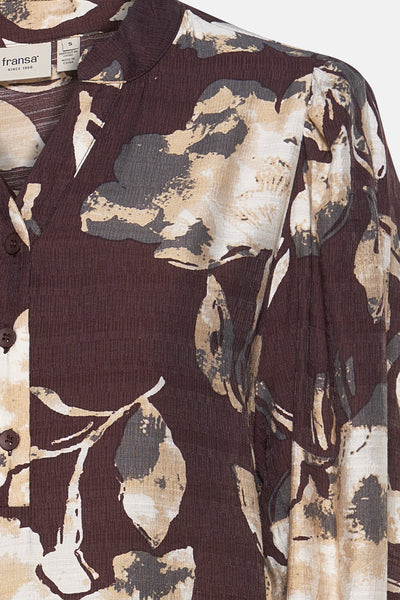 Robe à manches longues multicolore de Fransa avec imprimé floral sur tissu texturé.