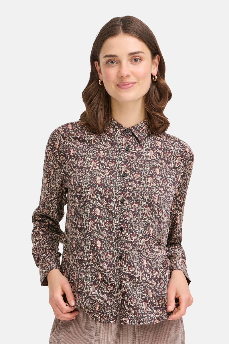 Multikleuren blouse met lange mouwen van Fransa, met een complex bloemenpatroon en zwarte knopen.