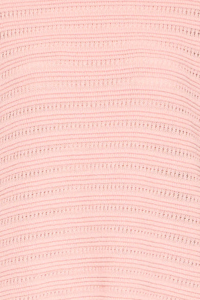 Pull rose à col rond de Fransa, avec une texture tricotée aérée à rayures horizontales.
