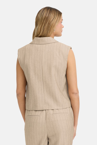 Beige gestreepte blazer van Frankrijk, met reverskraag en mouwloze snit, achtergezicht.