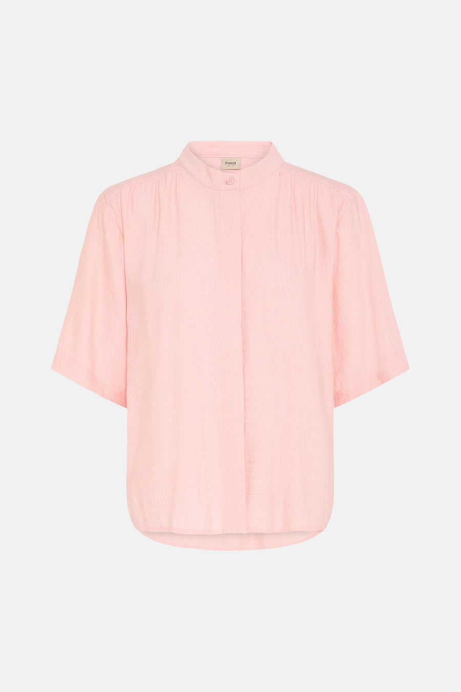 Chemise à manches courtes rose pâle de Fransa en tissu texturé avec col montant et patte de boutonnage.
