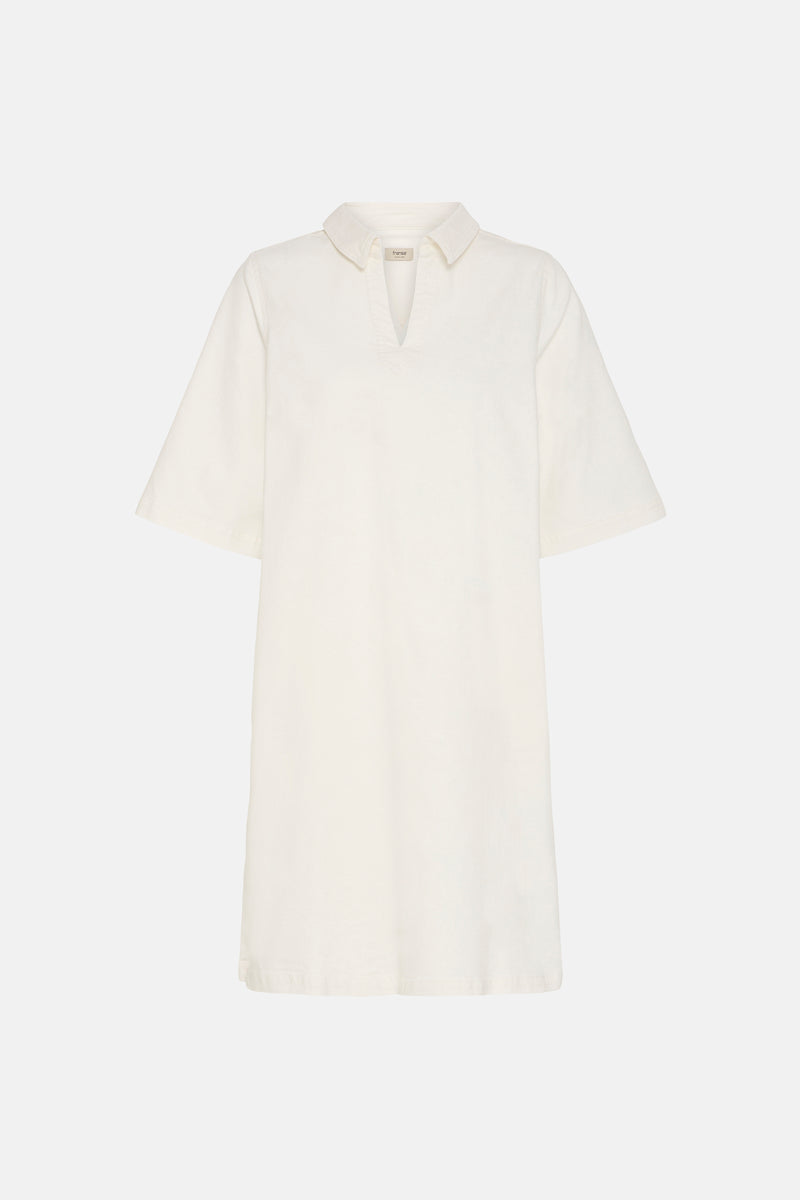 Robe écru à manches courtes de Fransa, coupe droite et décontractée, avec col et encolure en V.