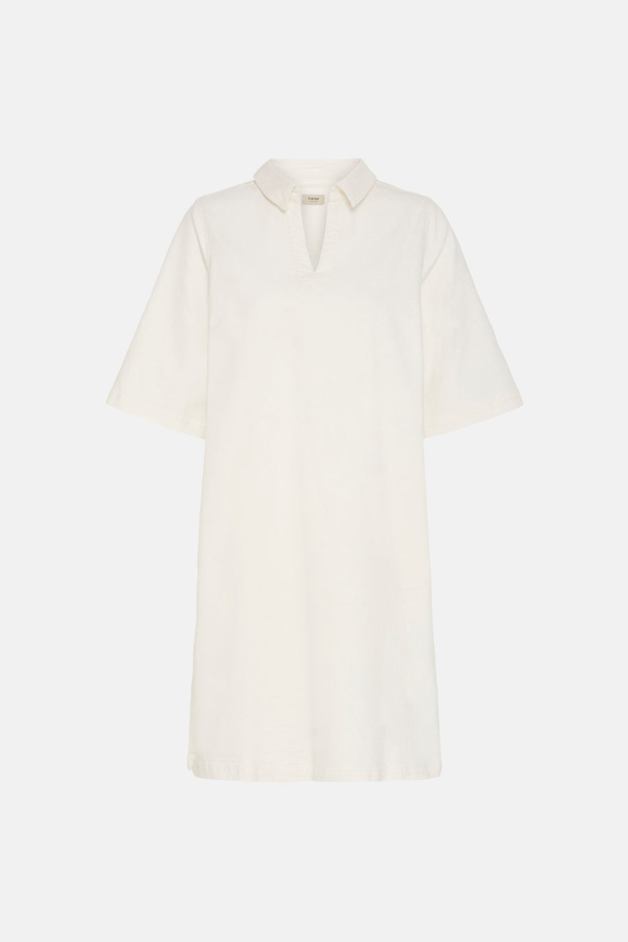Robe écru à manches courtes de Fransa, coupe droite et décontractée, avec col et encolure en V.