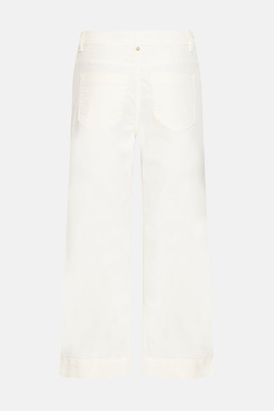 Jean large en denim blanc de Fransa, avec des poches arrière visibles.