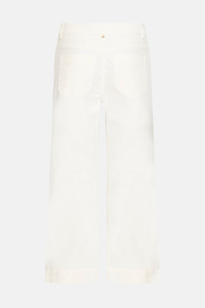 Jean large en denim blanc de Fransa, avec des poches arrière visibles.