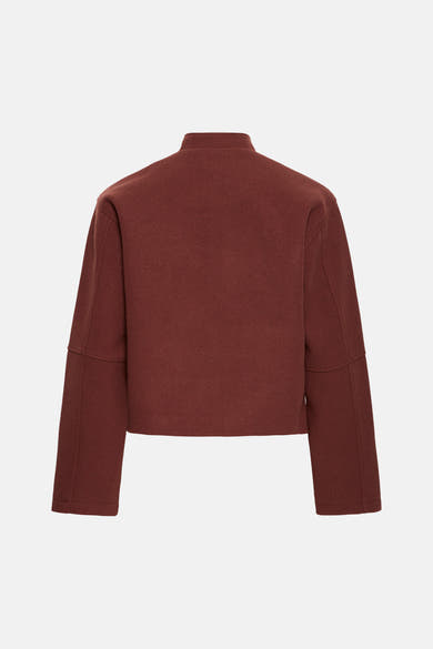 Veste courte marron par Fransa®, vue arrière, coupe ajustée, col montant, manches longues avec détails structurés