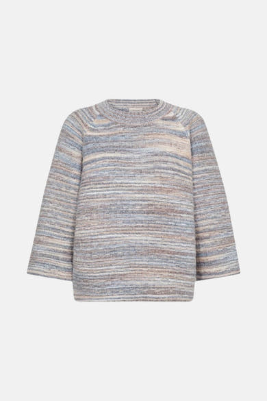 Multikleuren rondehals trui van FREEQUENT, met horizontale strepen in tinten blauw, beige en bruin.