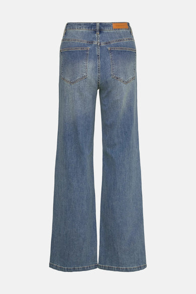Wijde spijkerbroek in middieblauw denim van FREEQUENT, met achterzakken en uitlopende pijpen.