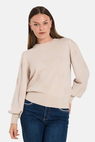 Beige ronde hals trui van FREEQUENT, met toon-op-toon hartpatroon.