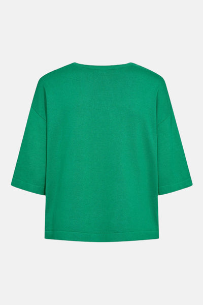 Pull à col rond vert de Freequent, avec manches trois-quarts, en tricot fin sur fond blanc.