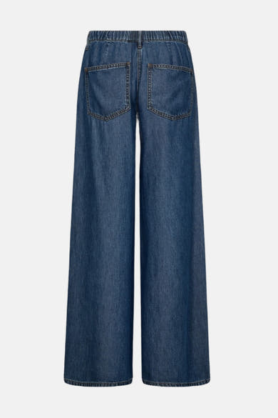 Wijde spijkerbroek in middieblauw denim van FREEQUENT, met achterzakken en elastische tailleband.