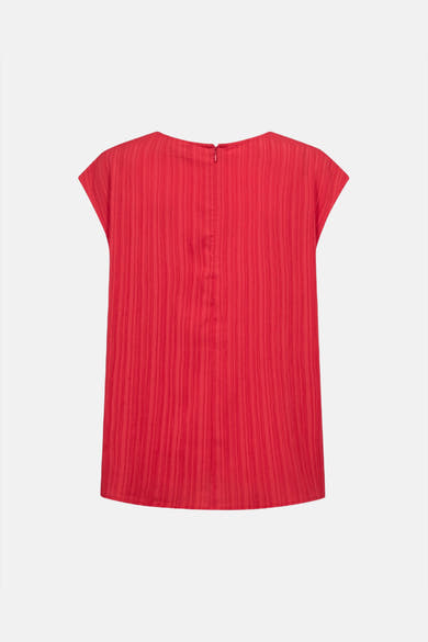 Top sans manches rouge de FREEQUENT, texturé avec fermeture éclair discrète au dos.