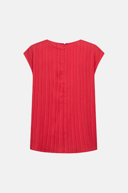 Top sans manches rouge de FREEQUENT, texturé avec fermeture éclair discrète au dos.
