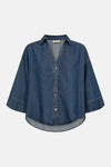 Middelblauwe spijkerblouse van FREEQUENT met een knoopsluiting met zilverkleurige, gestructureerde knopen.