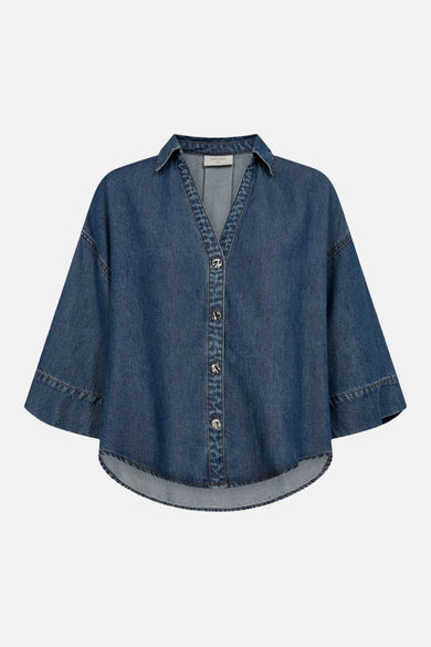 Middelblauwe spijkerblouse van FREEQUENT met een knoopsluiting met zilverkleurige, gestructureerde knopen.