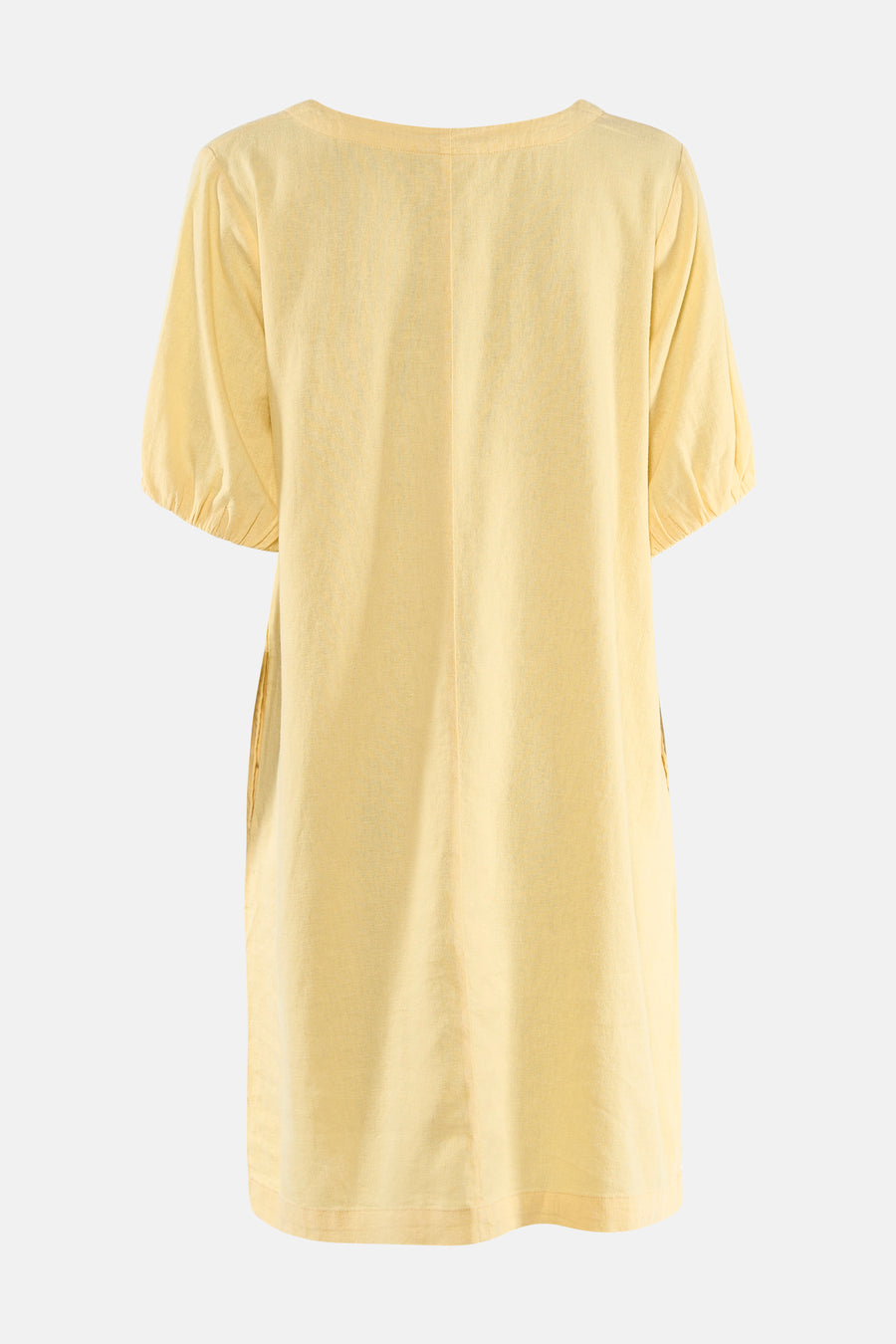 Robe jaune de FREEQUENT, vue de dos, en tissu texturé, avec manches courtes froncées et poches latérales.