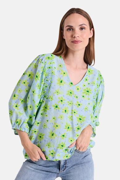 Multikleurige FREEQUENT blouse met pofmouwen, geel bloemenpatroon en geplooide details.