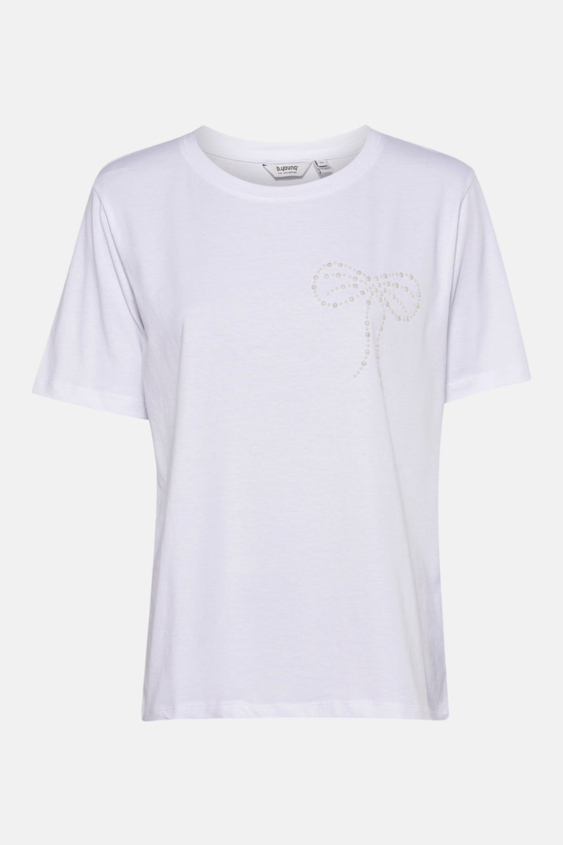 Wit T-shirt met korte mouwen van B.YOUNG, versierd met een decoratief strikpatroon van kralen.