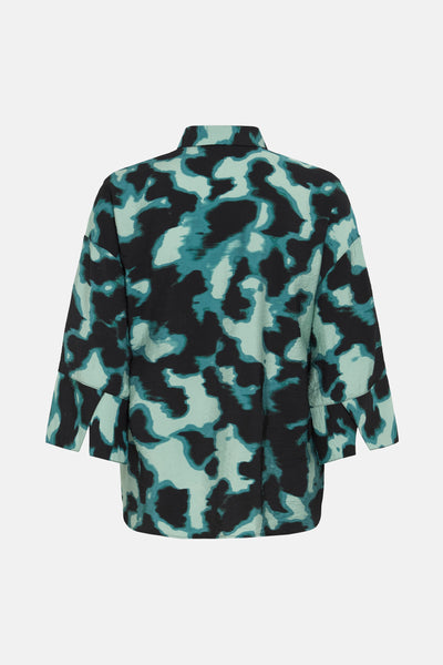 Multikleuren blouse met lange mouwen van B.YOUNG, met zwart en turquoise gespikkeld patroon, losse pasvorm en driekwart mouwen met split.