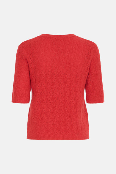 Pull rouge à col rond de B.YOUNG avec motif ajouré losanges, vue de dos.
