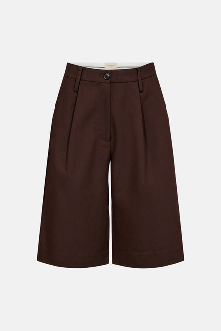 Bermuda marron de FREEQUENT à taille haute plissée avec bouton et passants de ceinture.