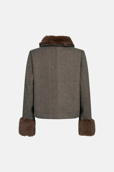 Veste casual taupe FREEQUENT vue de dos, avec col et poignets marron duveteux.