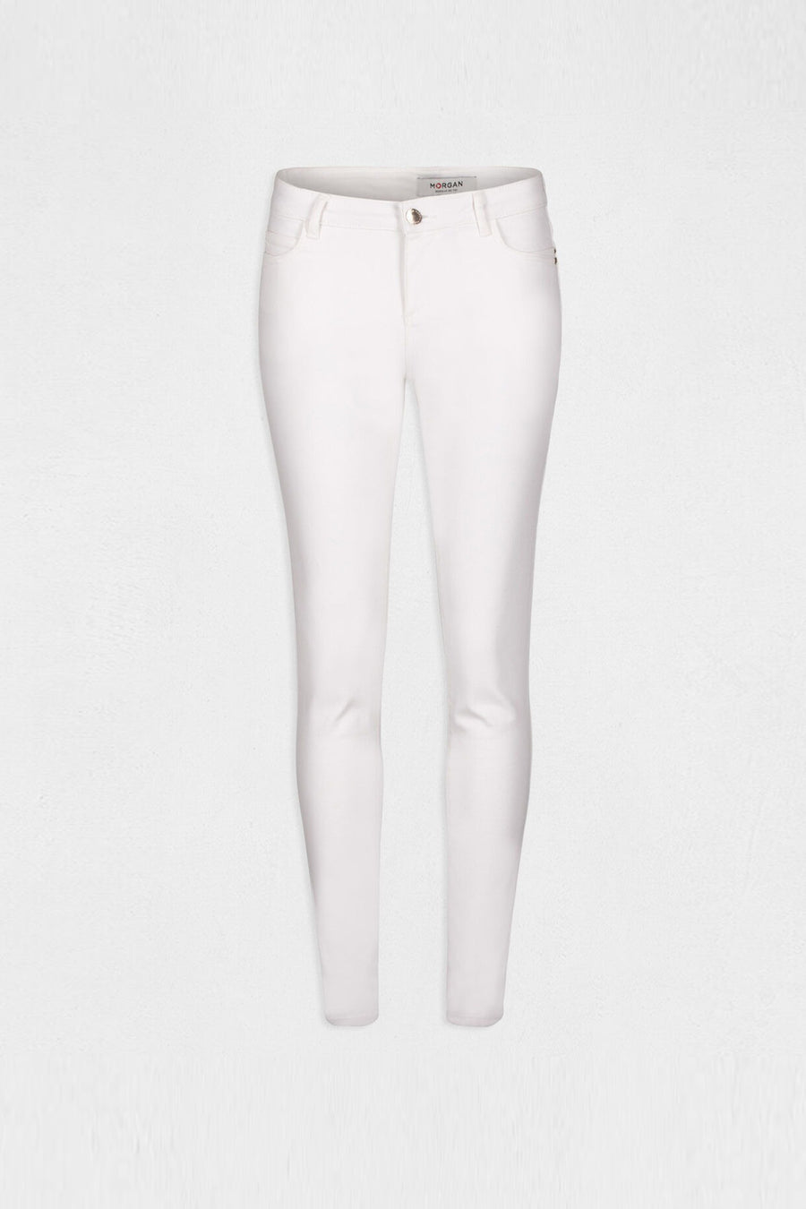 Pantalon blanc de Morgan de Toi, coupe skinny, avec poches avant et arrière.

