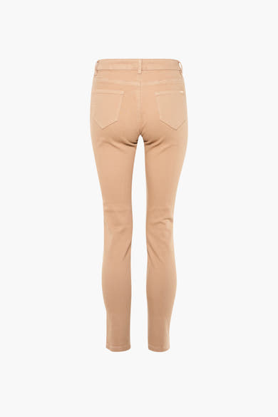 Pantalon beige de Morgan de Toi, coupe skinny, avec poches arrières et passants de ceinture.
