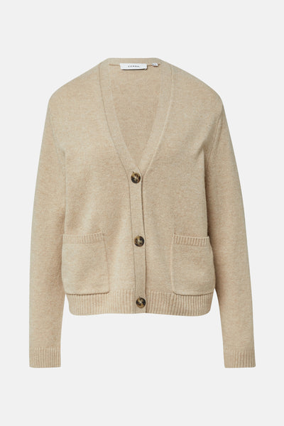 Beige cardigan van COMMA, met een rechte pasvorm, opgestikte zakken en een knoopsluiting.
