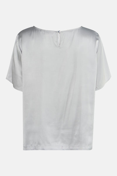 Grijze blouse met korte mouwen van COMMA, met een druppelvormige sluiting aan de achterkant.