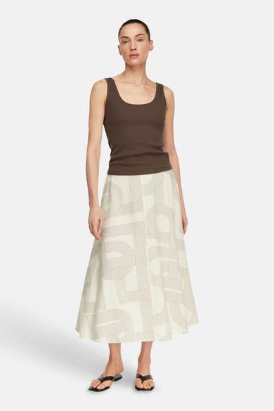 Jupe longue beige de COMMA avec un motif géométrique marron.