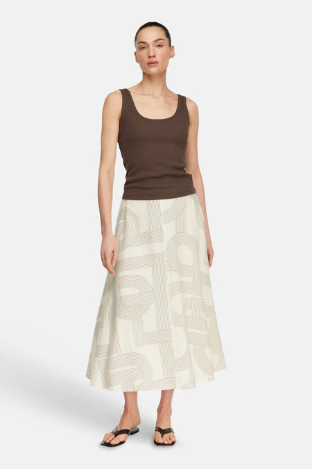 Jupe longue beige de COMMA avec un motif géométrique marron.