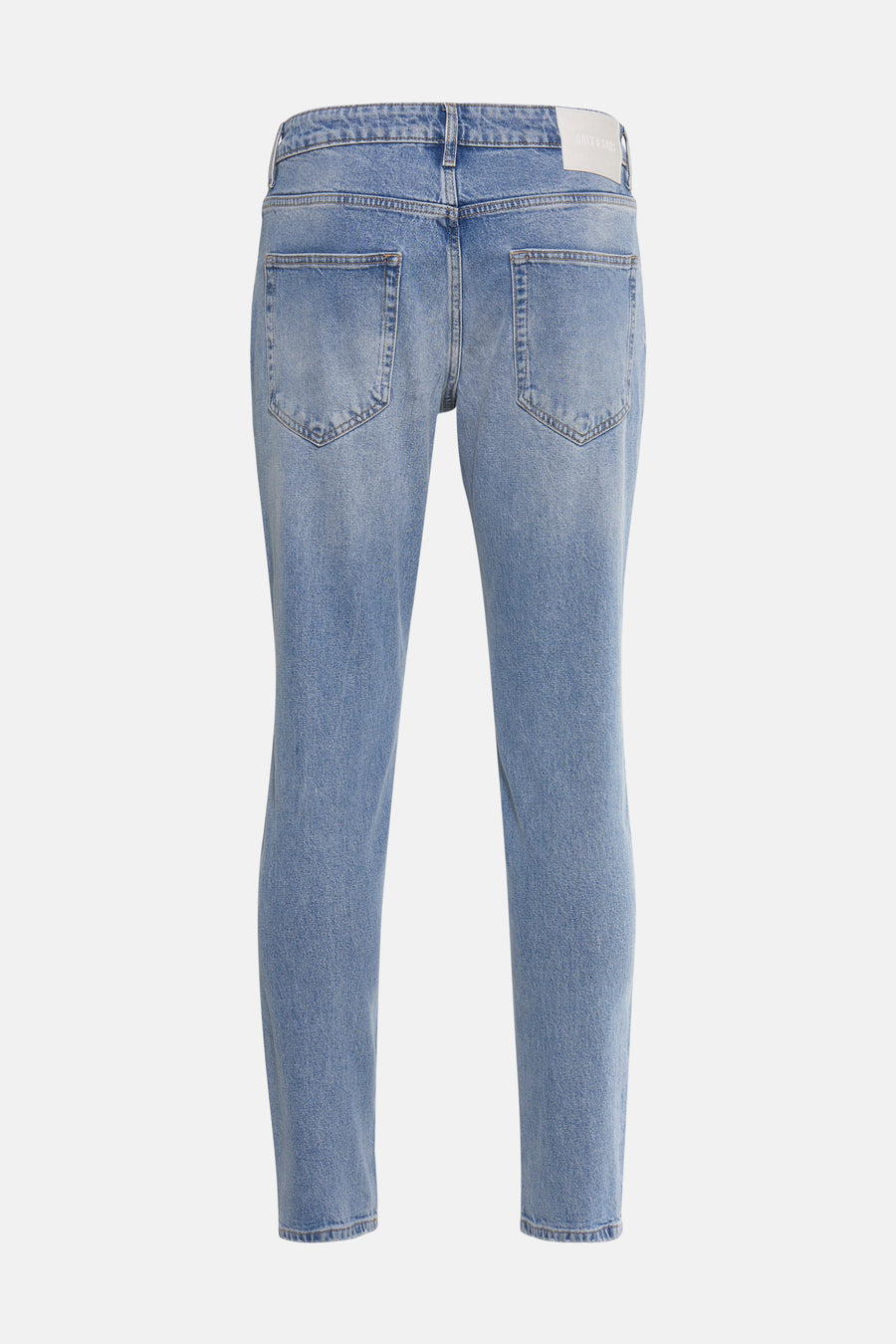 Lichtblauwe skinny jeans van ONLY & SONS, met achterzakken en een zichtbaar merklabel.