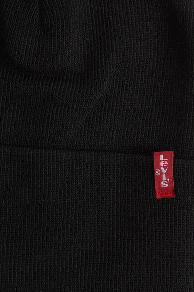 Zwarte gebreide muts van Levi's® Accessories met genaaid rood logolabel.
