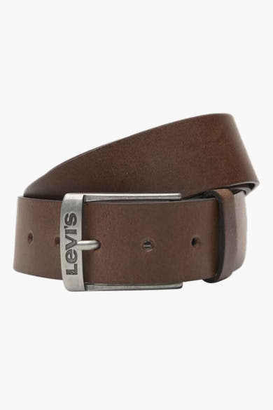 Ceinture marron en cuir de Levi's Accessories, avec boucle en métal argenté et trous de réglage.