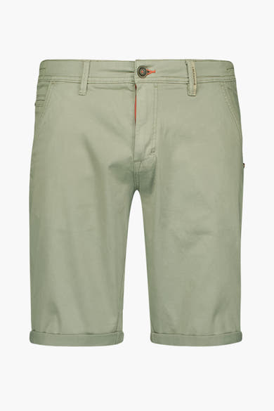 Korte kaki van NO EXCESS, met knoopsluiting en opgerolde zomen.
