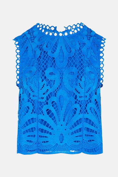 Mouwloos blauw hemd van Morgan de Toi met ajourkanten en decoratieve festons.