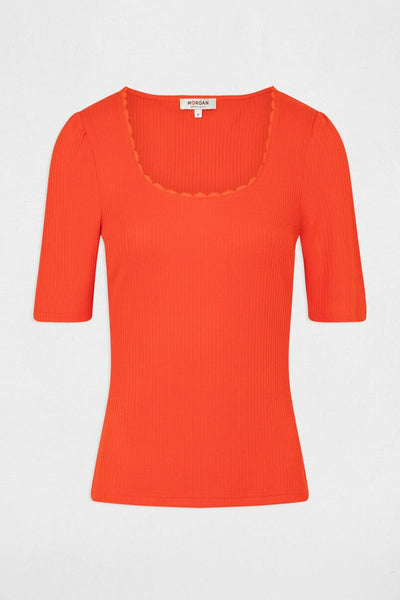 Oranje trui met ribben van Morgan van Toi met gerolde ronde nek.