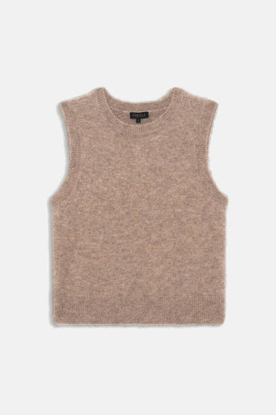 Débardeur beige par CAROLL, en maille duveteuse et coupe droite.
