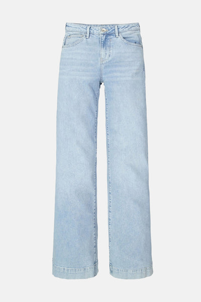 Wijde spijkerbroek in lichtblauw denim van GARCIA, met wijde zomen en zichtbare voorzakken.